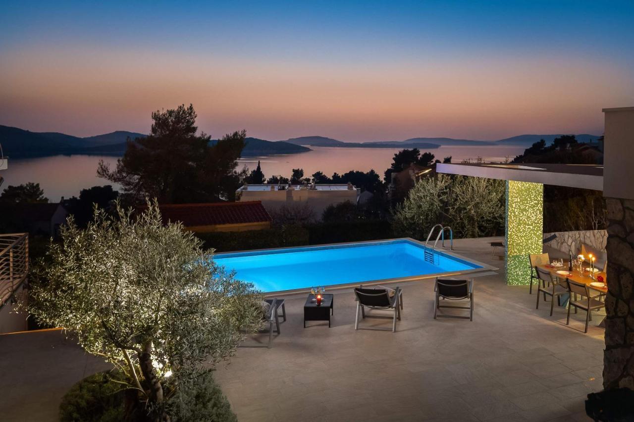 Villa Tela With Pool زابوريتش المظهر الخارجي الصورة