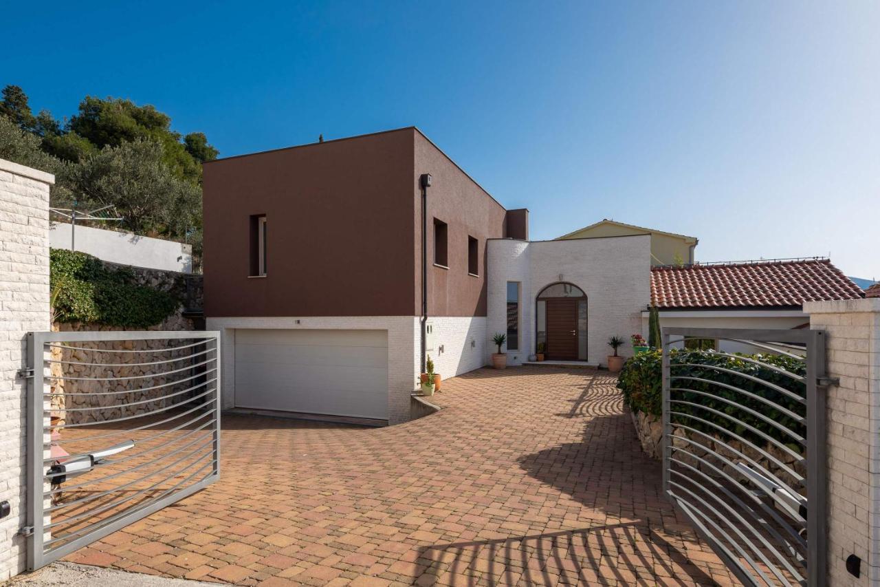 Villa Tela With Pool زابوريتش المظهر الخارجي الصورة