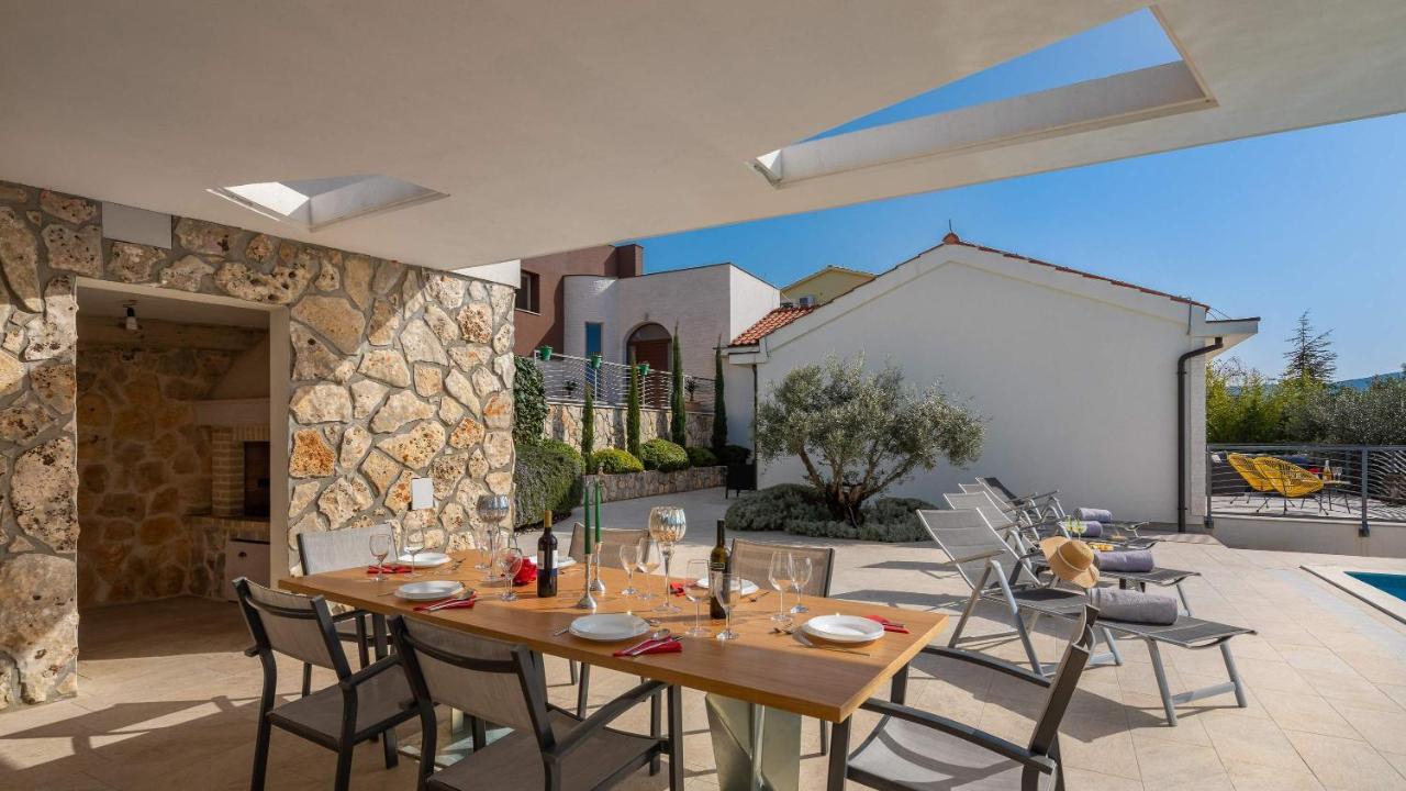 Villa Tela With Pool زابوريتش المظهر الخارجي الصورة