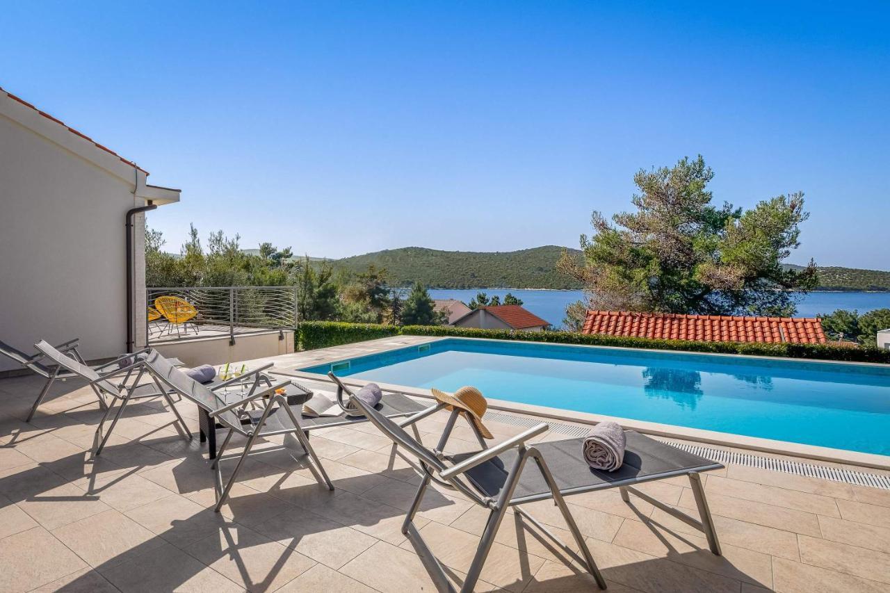 Villa Tela With Pool زابوريتش المظهر الخارجي الصورة