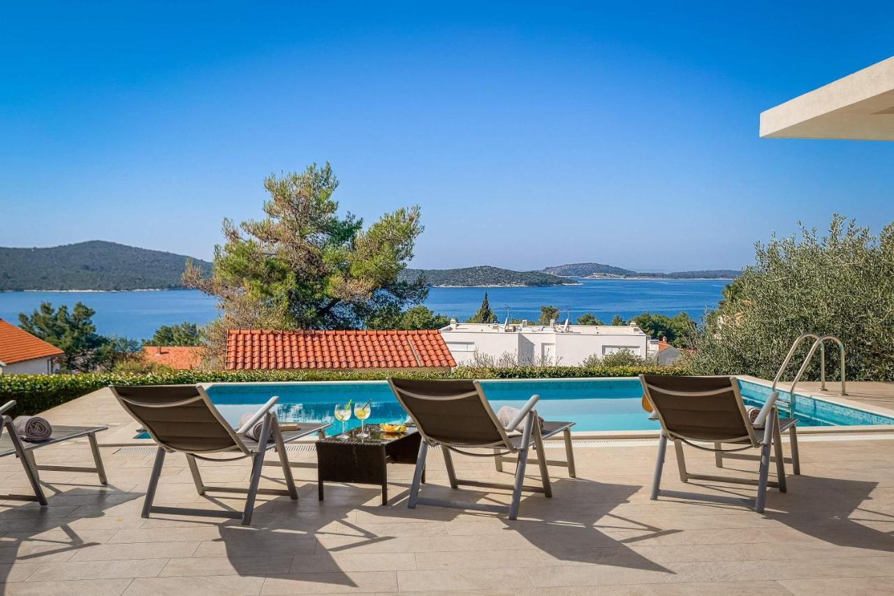 Villa Tela With Pool زابوريتش المظهر الخارجي الصورة